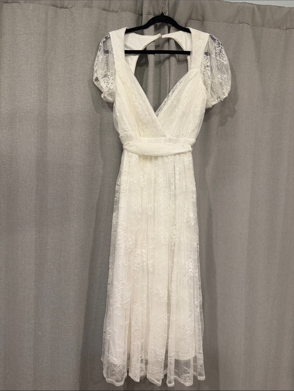 Lulu's White Lace V-Neck Midi Dress with Puff Sleeves